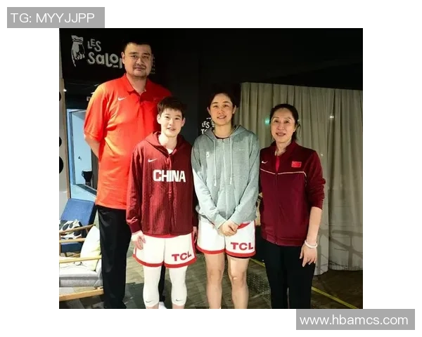 姚明女篮表情引发热议球场内外展现运动员风采与情感共鸣