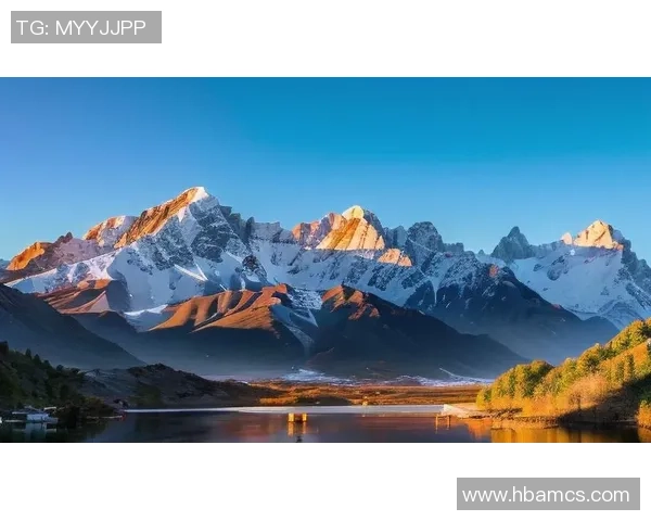 姚明玻璃栈道探秘：挑战极限体验与壮丽风景的完美结合