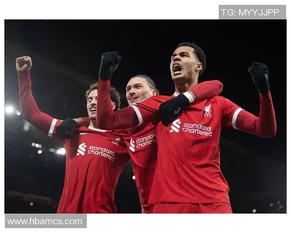 足总杯精彩对决：里昂与利物浦激战成平局逆转瞬间引发全场热潮