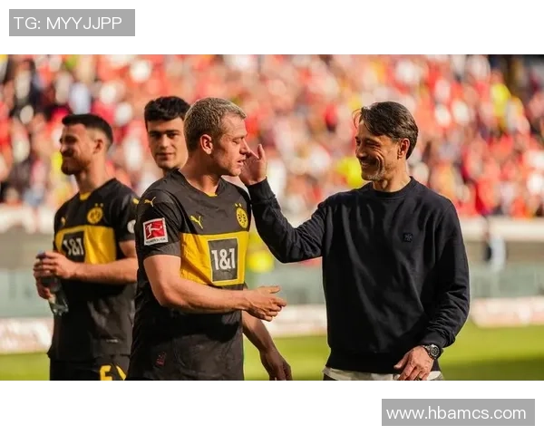 意甲赛场上演经典对决多特蒙德与巴萨握手言和引发热议